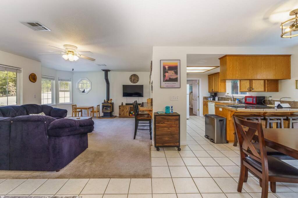 Acorn House - Charming House In Green Heaven With Pool Table With Lovely Backyard Oakhurst Εξωτερικό φωτογραφία