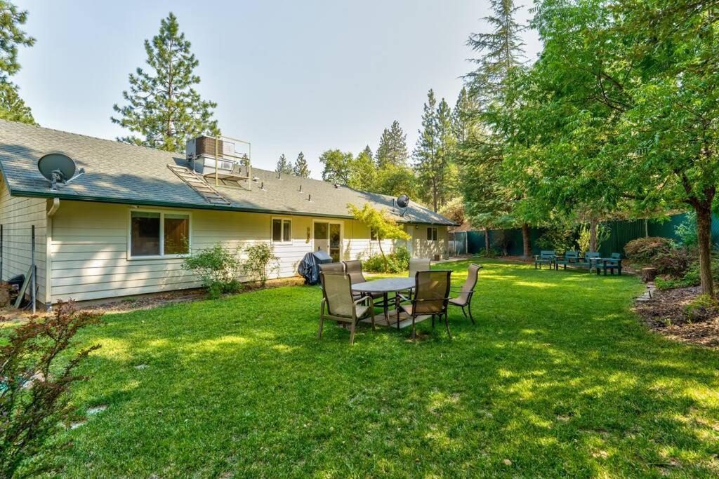 Acorn House - Charming House In Green Heaven With Pool Table With Lovely Backyard Oakhurst Εξωτερικό φωτογραφία