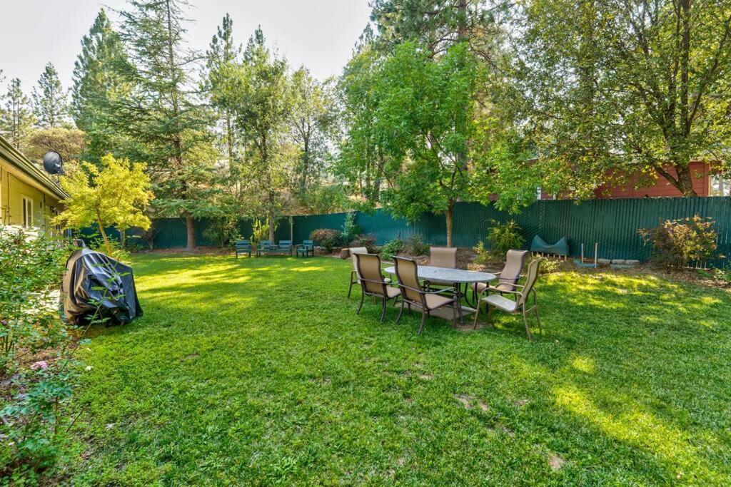 Acorn House - Charming House In Green Heaven With Pool Table With Lovely Backyard Oakhurst Εξωτερικό φωτογραφία