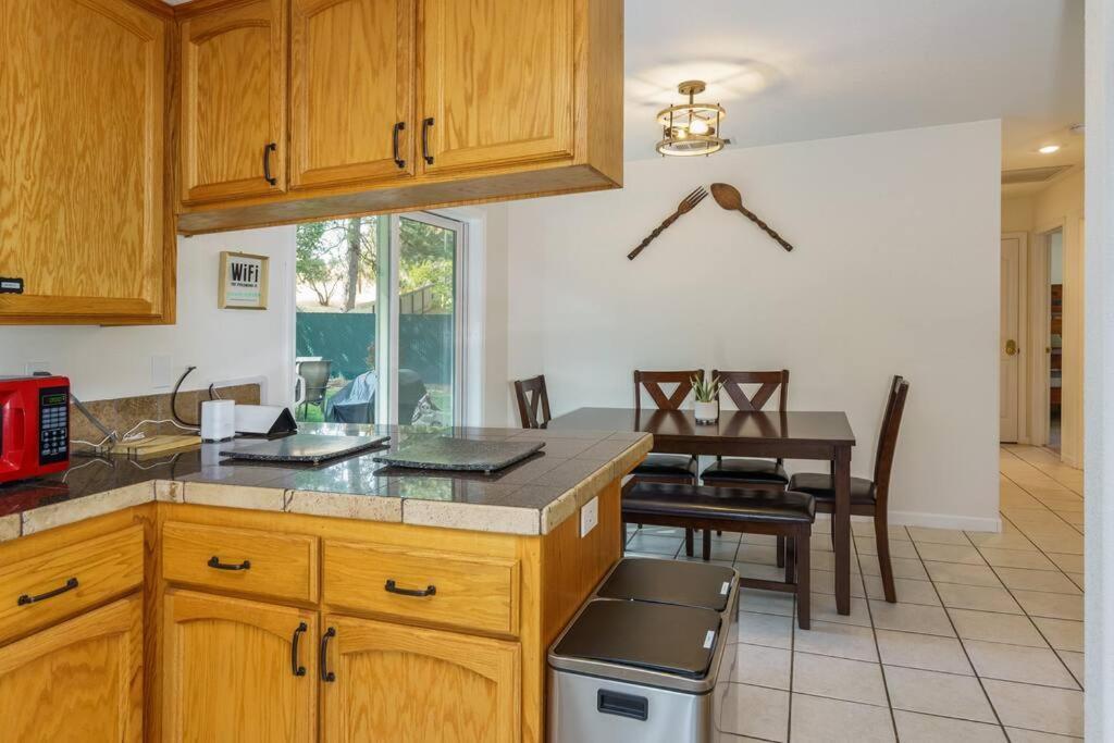 Acorn House - Charming House In Green Heaven With Pool Table With Lovely Backyard Oakhurst Εξωτερικό φωτογραφία