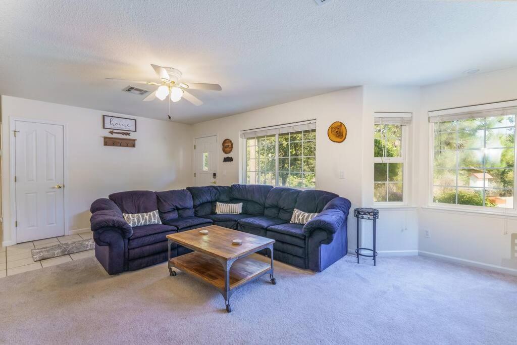 Acorn House - Charming House In Green Heaven With Pool Table With Lovely Backyard Oakhurst Εξωτερικό φωτογραφία